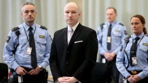 Autor de matanza en Noruega gana juicio al Estado por trato inhumano