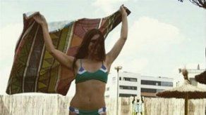 Elena Furiase tiene que conformarse con la piscina para sobrellevar la ola de calor