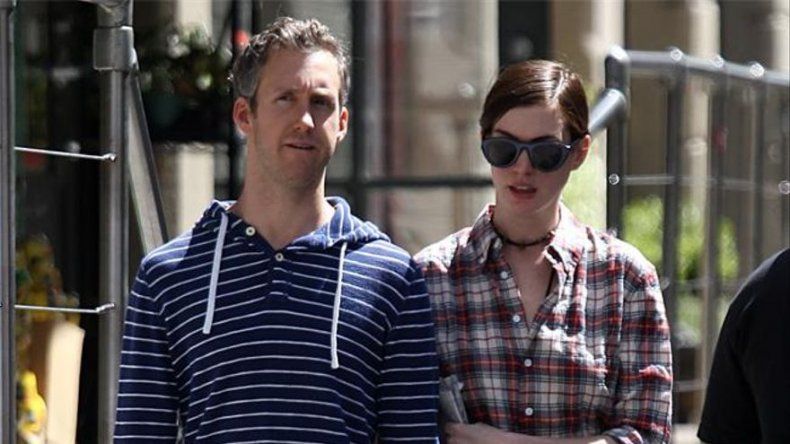 Anne Hathaway organizó una fiesta para conocer a su marido