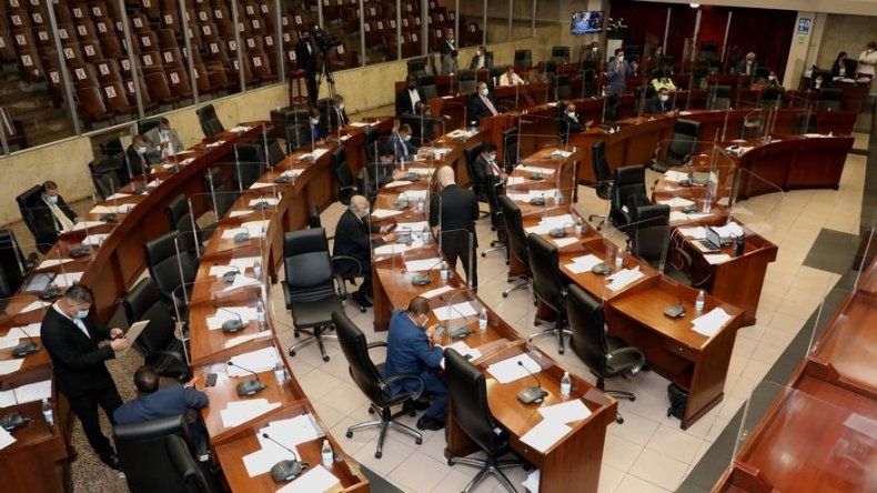 Contraloría ordena auditoría a la planilla 172 de la Asamblea