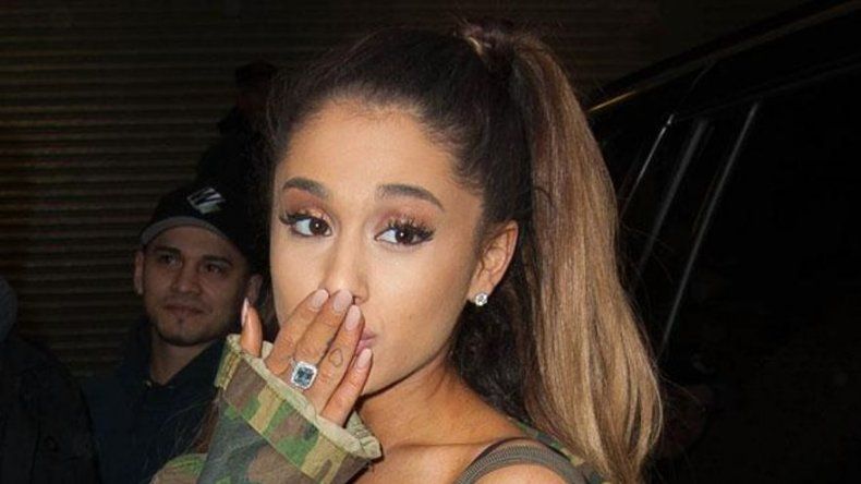 Ariana Grande no puede contener las lágrimas tras victoria de Donald Trump