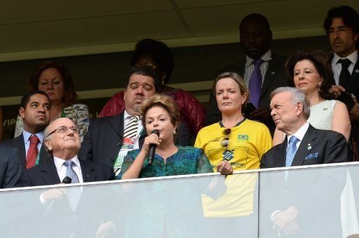 Blatter y Rousseff declaran abierta la Copa en medio de sonoro abucheo