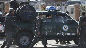Estallido en ministerio afgano mata a 6 policías