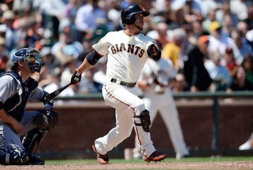 Blanco castiga a Padres con triple que da el triunfo a Gigantes 4-2