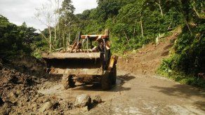 MOP realizó limpieza y remoción de rocas en Bocas del Toro