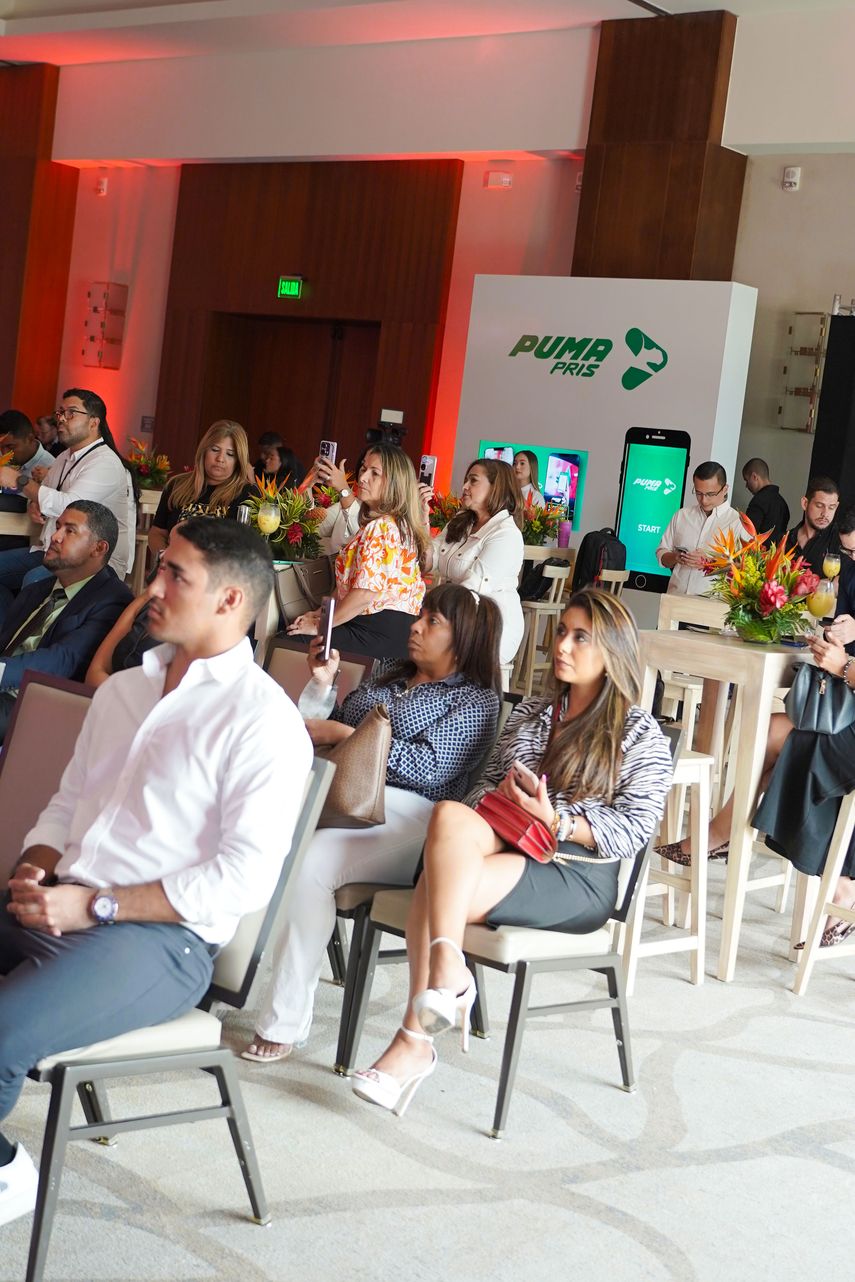 Asistentes al lanzamiento de CLEANTEC. Asistentes al lanzamiento de CLEANTEC.