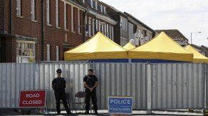 Policía inglesa: novichok podría durar 50 años bien sellado