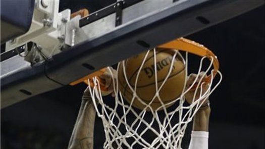 Pacers vencen a Hawks y aventajan serie 3-2