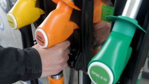 Precios de combustibles registrarán una baja a partir del viernes Precios de combustibles registrarán una baja a partir del viernes