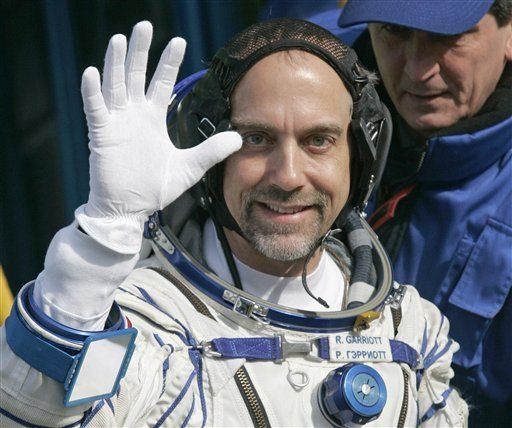 Turista de EU viaja al espacio en cohete Soyuz