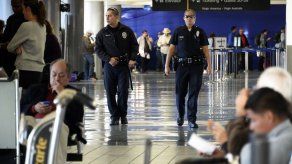Amenaza de bomba en un avión genera alarma en el aeropuerto JFK de NY