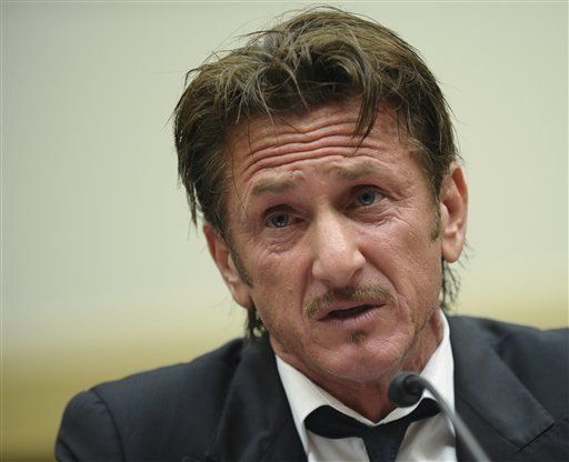 Sean Penn pide liberación de estadounidense en Bolivia