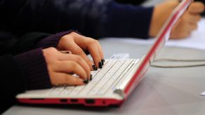 A nivel mundial, solo el 24% de mujeres laboran en ciberseguridad.