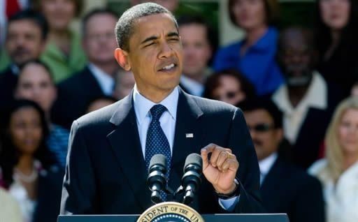 Obama reta a Romney a que diga si EEUU debe iniciar otra guerra