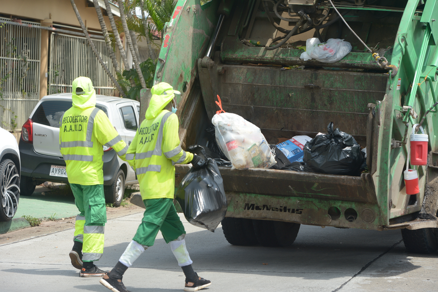 Autoridad de Aseo inicia operativo de limpieza en Ancón