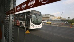 Ministro Henríquez sugiere realizar auditoría a contrato de empresa Mi Bus