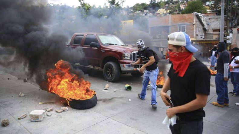 Al menos un muerto en protesta violenta contra fraude electoral en Honduras