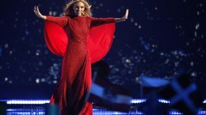 Edurne se apunta a la moda de las trenzas kilométricas