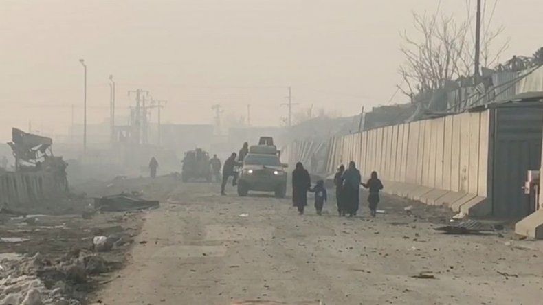 Suicida talibán mata a 4 y hiere a más de 100 en Kabul