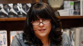 Esposo de E.L. James escribirá guión de 50 sombras 2