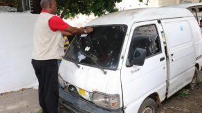 Alcaldía inicia operativo de remoción de autos abandonados en vía pública