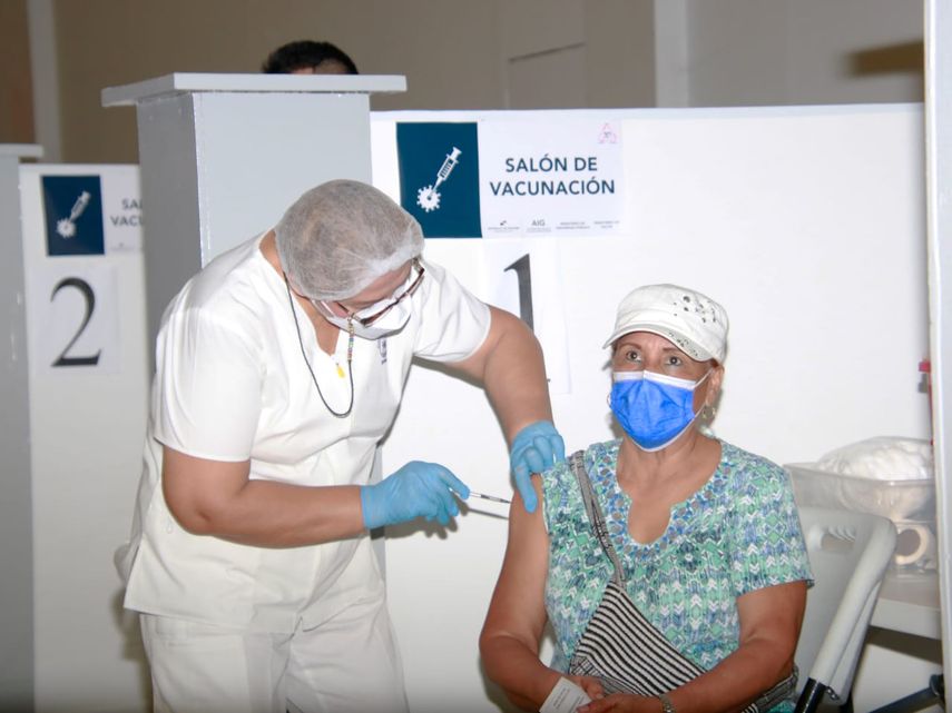 Jornada de vacunación contra covid-19 en Panamá.