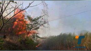 Quema de herbazales encabeza las atenciones de los bomberos