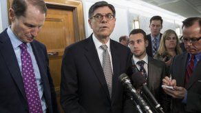 Bob Menendez protesta en Senado por medida sobre Puerto Rico