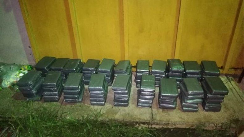Decomisan 100 paquetes de droga dentro de articulado en La Chorrera