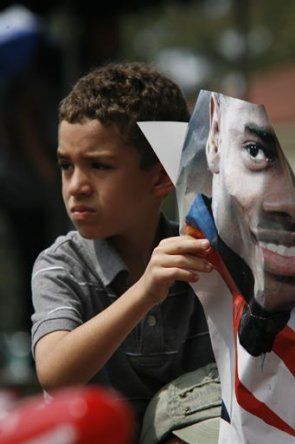 Irving Saladino llega a Panamá