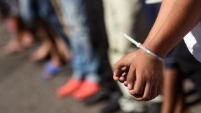 El Salvador estudia juzgar a menores como adultos por delitos graves