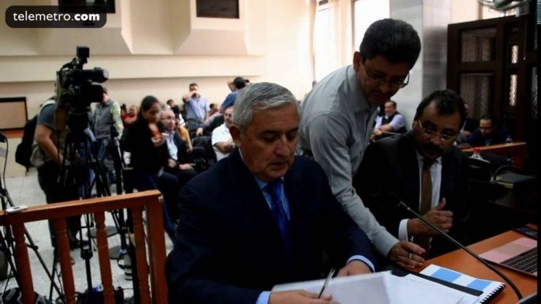 Expresidente guatemalteco Pérez desacredita cargos de corrupción