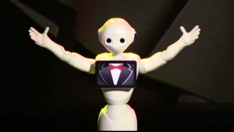 El sensible robot Pepper da el salto de las tiendas a los hogares