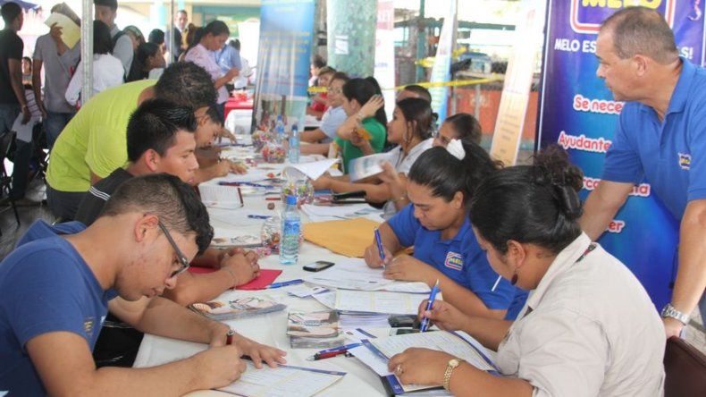 723 personas fueron insertadas en el mercado laboral tras feria de empleo