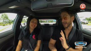 Carpool con Selena Quintanilla en el Geely Car