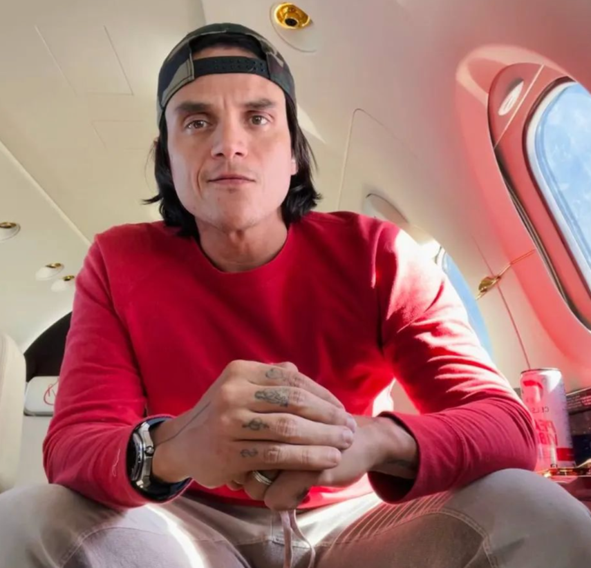 Premio Lo Nuestro 2024: Silvestre Dangond aviva las críticas con su look