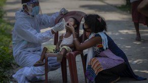 La primera muerte conocida de COVID-19 en India fue el 12 de marzo de 2020 en el estado sureño de Karnataka.