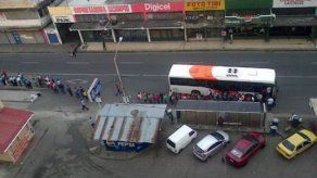 Tiempo de espera de los Metro bus incumple contrato con el Estado