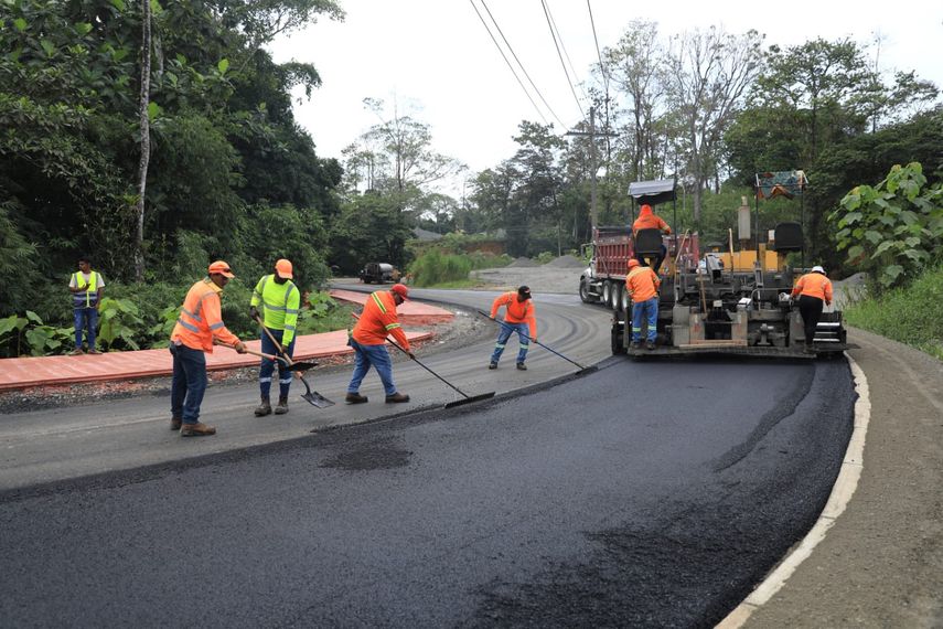 Panamá y República Dominicana exploran innovaciones en tecnología de asfalto.