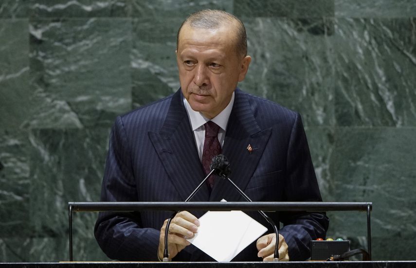 Presidente Recep Tayyip Erdogandice que EE. UU. debe hacer más por afganos.