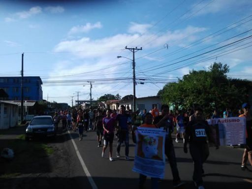 Realizan 2da caminata Dejando el autismo en La Chorrera