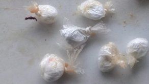 Detienen a dos personas tratando de introducir drogas en la cárcel de Santiago