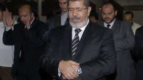 Aplazan juicio de Mursi por incitación al asesinato de manifestantes