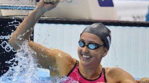 Oro olímpico y récord mundial para Soni de USA en 200 pecho