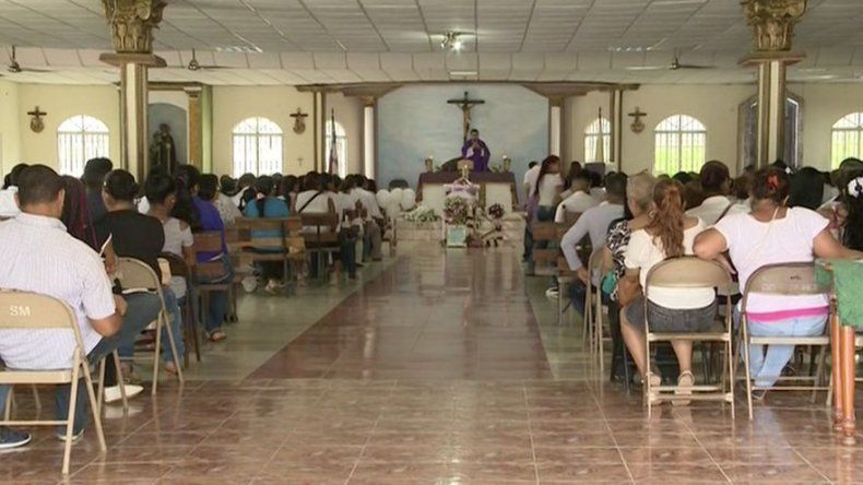 Dan el último adiós a niña de 5 años asesinada en San Miguelito