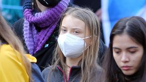 Greta Thunberg participó en las protestas contra la COP26 que se efectúa en Glasgow.