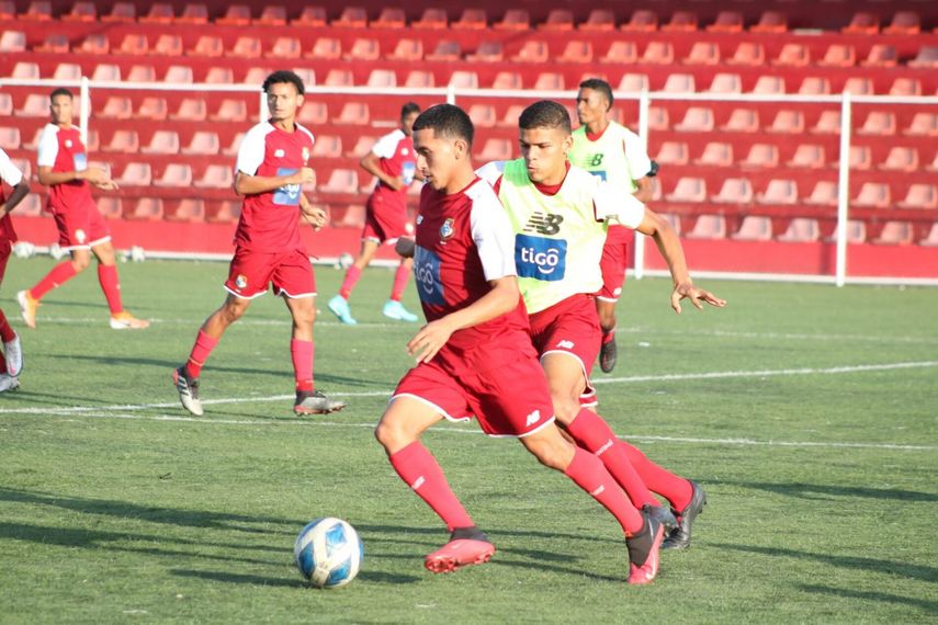 Ángel Sánchez hace llamado para microciclos de la Sub 20