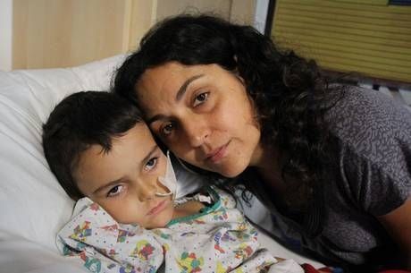 Buscan a niño con tumor cerebral al que sus padres sacaron de hospital