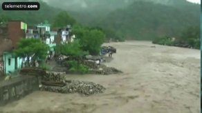 Inundaciones en Nepal e India; 180 muertos