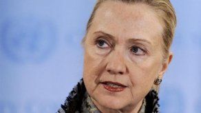 Clinton advierte a Al Asad presiones si no cumple plan de Annan